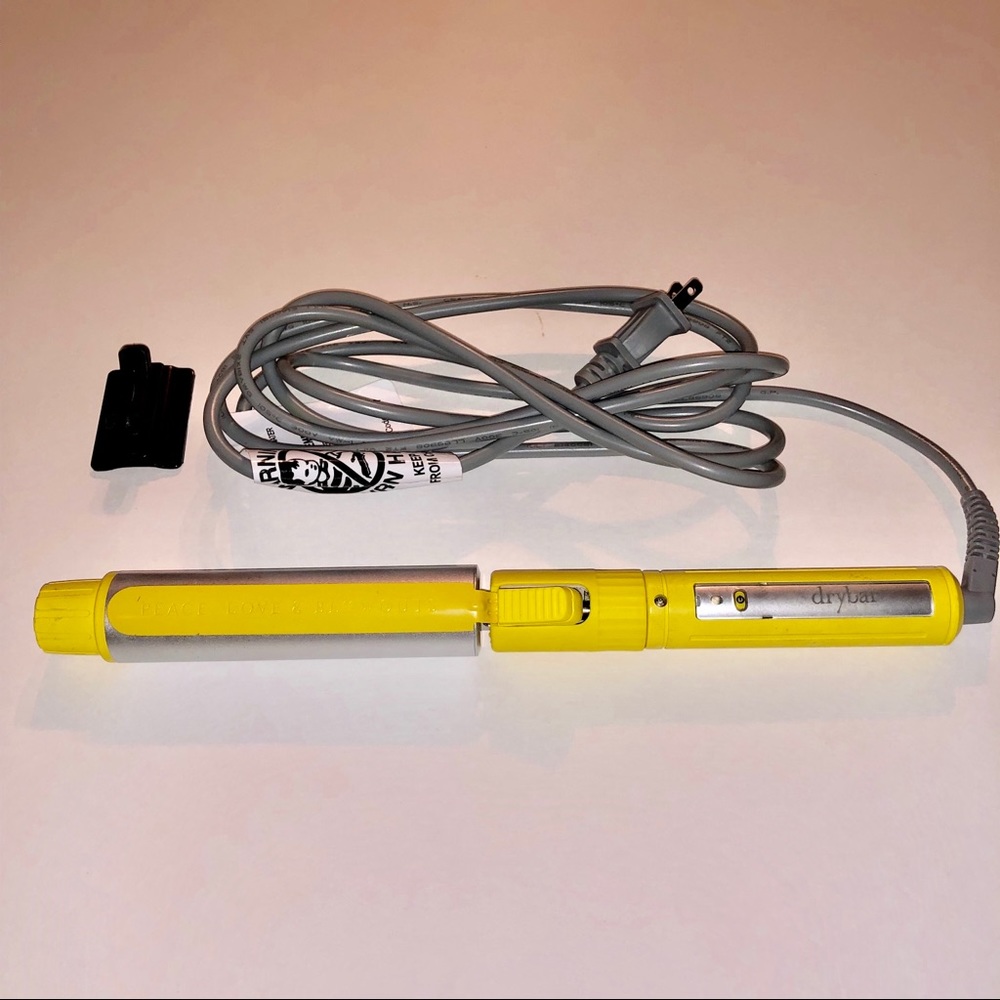 🌸SOLD🌸 Drybar 1.25” 3-day bender curling iron